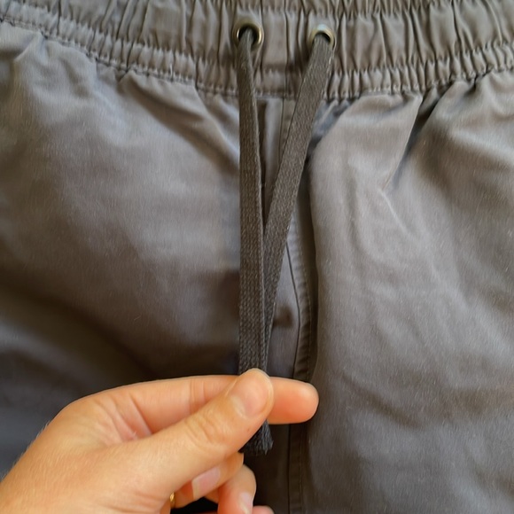 Nike men’s medium elastic drawstring cotton blend shorts - Picture 7 of 7